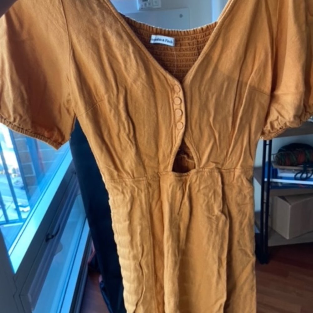 Abercrombie & Fitch Mustard Dress with Cut-out and Pockets Size XS